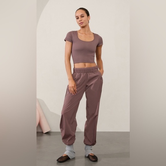 NWT Athleta Aurora Seamless Short Sleeve Crop Top XL Smoky Rose Yoga Gym - Picture 11 of 11